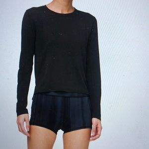 Lululemon Black Train to Be Long Sleeve (XS)
